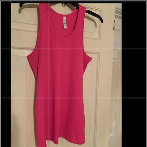 Women’s Under Armour pink tank